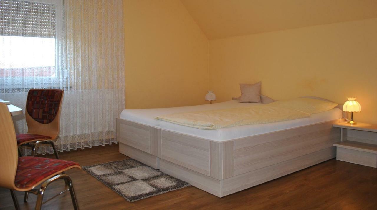 Landgasthof Fleischhauer Homberg  Екстериор снимка